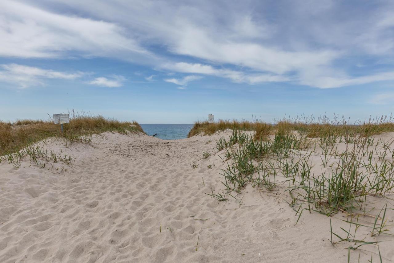 Strandhaus Wustrow - Wohnung 3 Bagian luar foto
